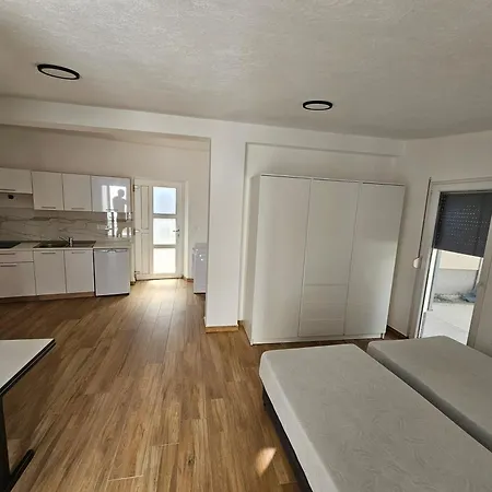 Apartma Lana アパート *